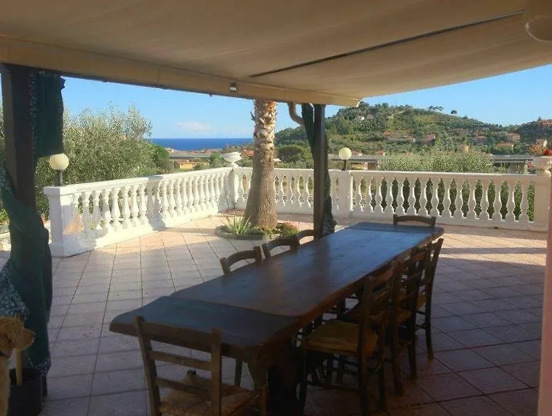Villa Con Piscina A Imperia, Italy  Imperia