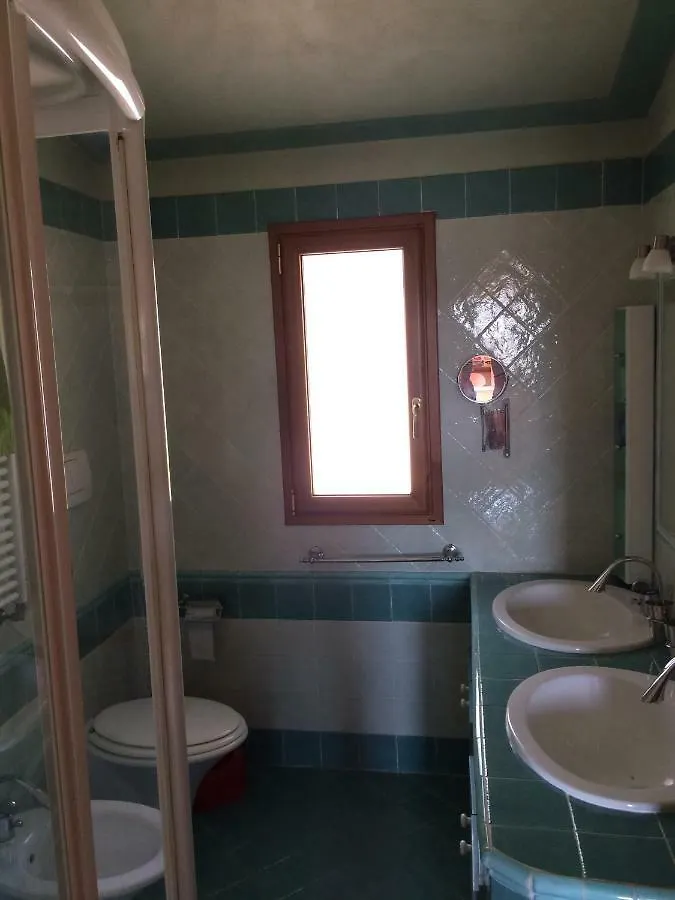 Villa Con Piscina A Imperia, Italy